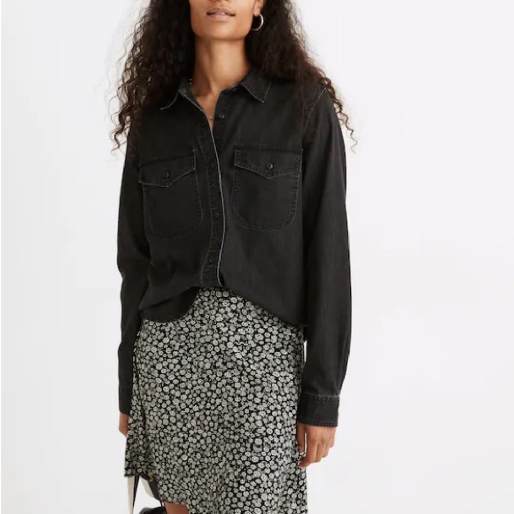 Madewell | Denim Button-Up Shirt in Lunar Wash